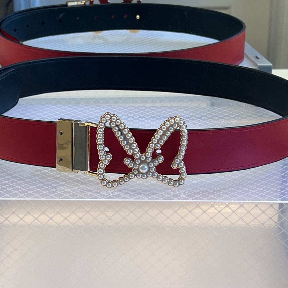 Disney Minnie "All about the BOW"  Belt - Reversible  Size Large (Gently Used)